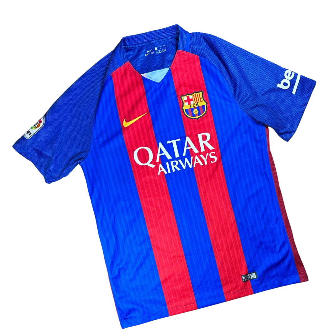Barcelona 2016/2017 Home Football Shirt Messi (10)