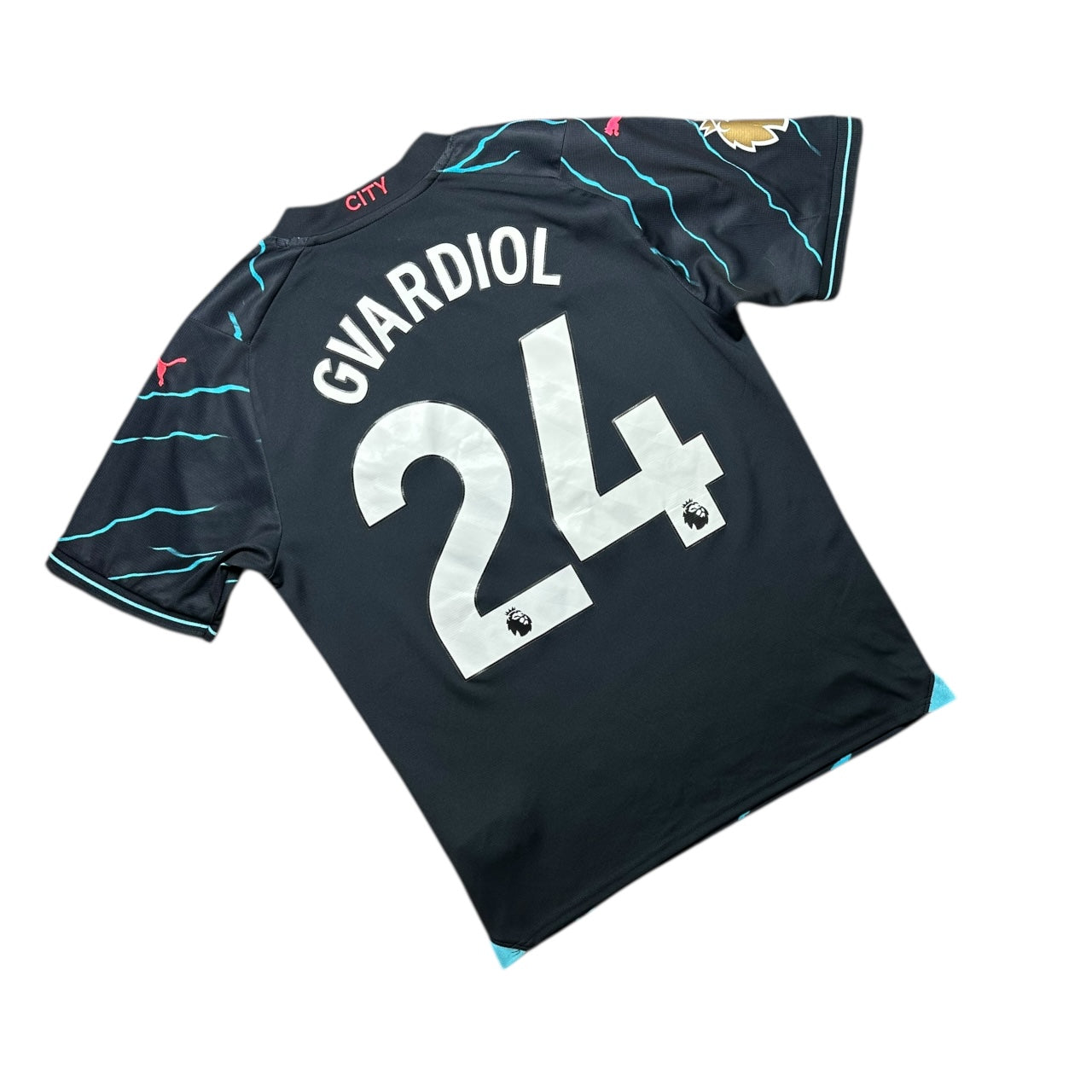 Manchester City Football Shirt 2023/2024 Third Gvardiol 24 (M)