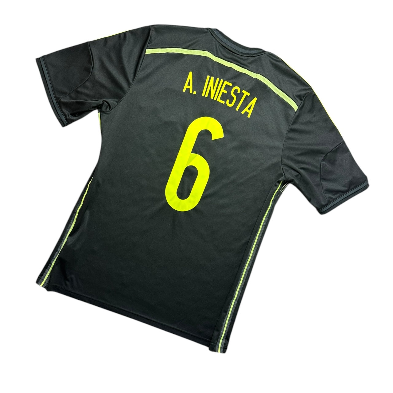 Spain Football Shirt 2013/2015 Away Iniesta 6 (L)