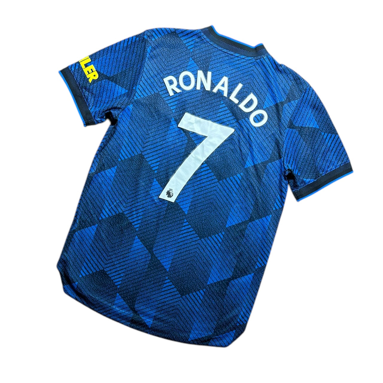 Manchester United Football Shirt 2021/2022 Third HeatRdy Ronaldo 7 (M)