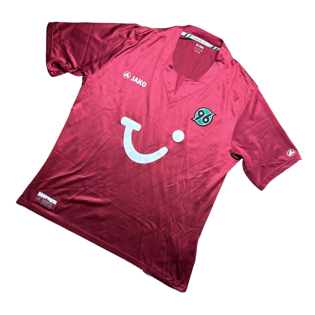 Hannover 96 2011/2012 Home Football Shirt