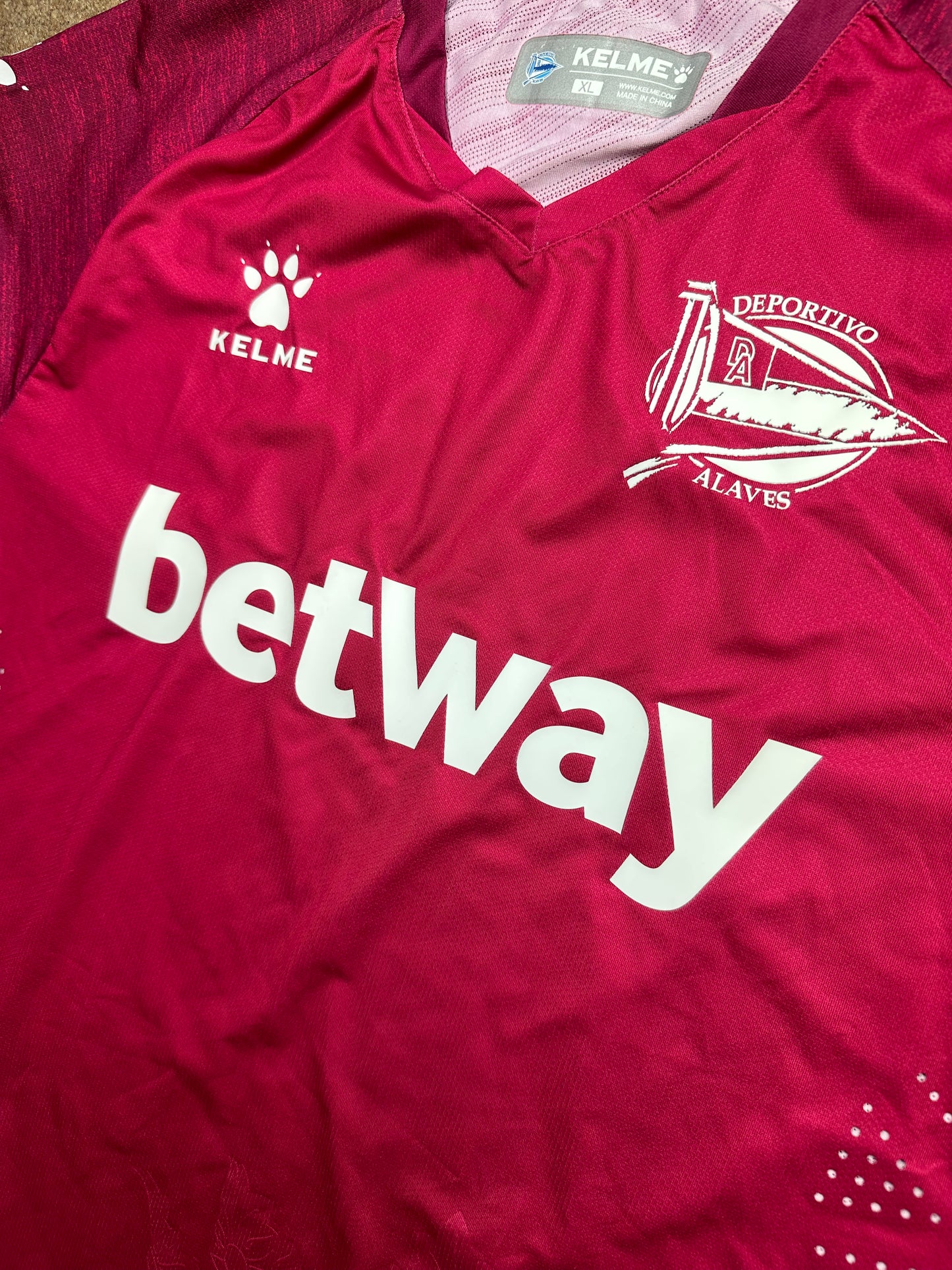 Deportivo Alaves 2019/2020 Away Football Shirt