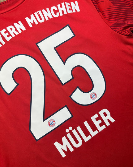 Bayern Munich Football Shirt 2018/2019 Home Muller 25 (L)
