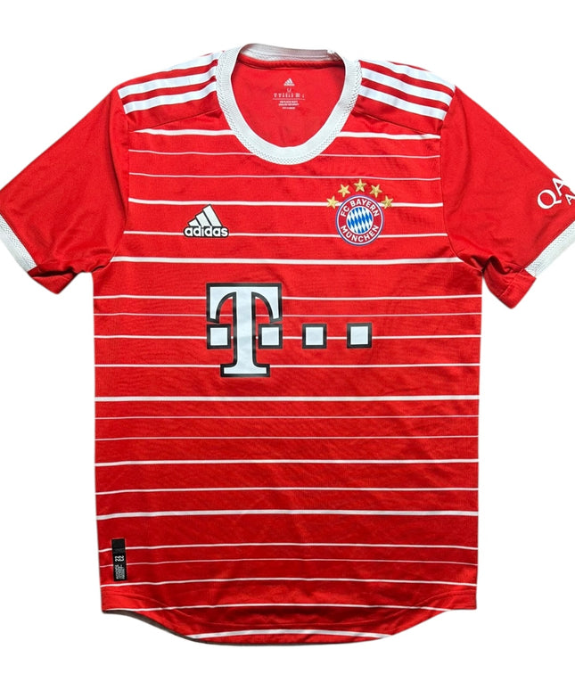 Bayern Munich Football Shirt 2022/2023 Home Musiala 42 (M)