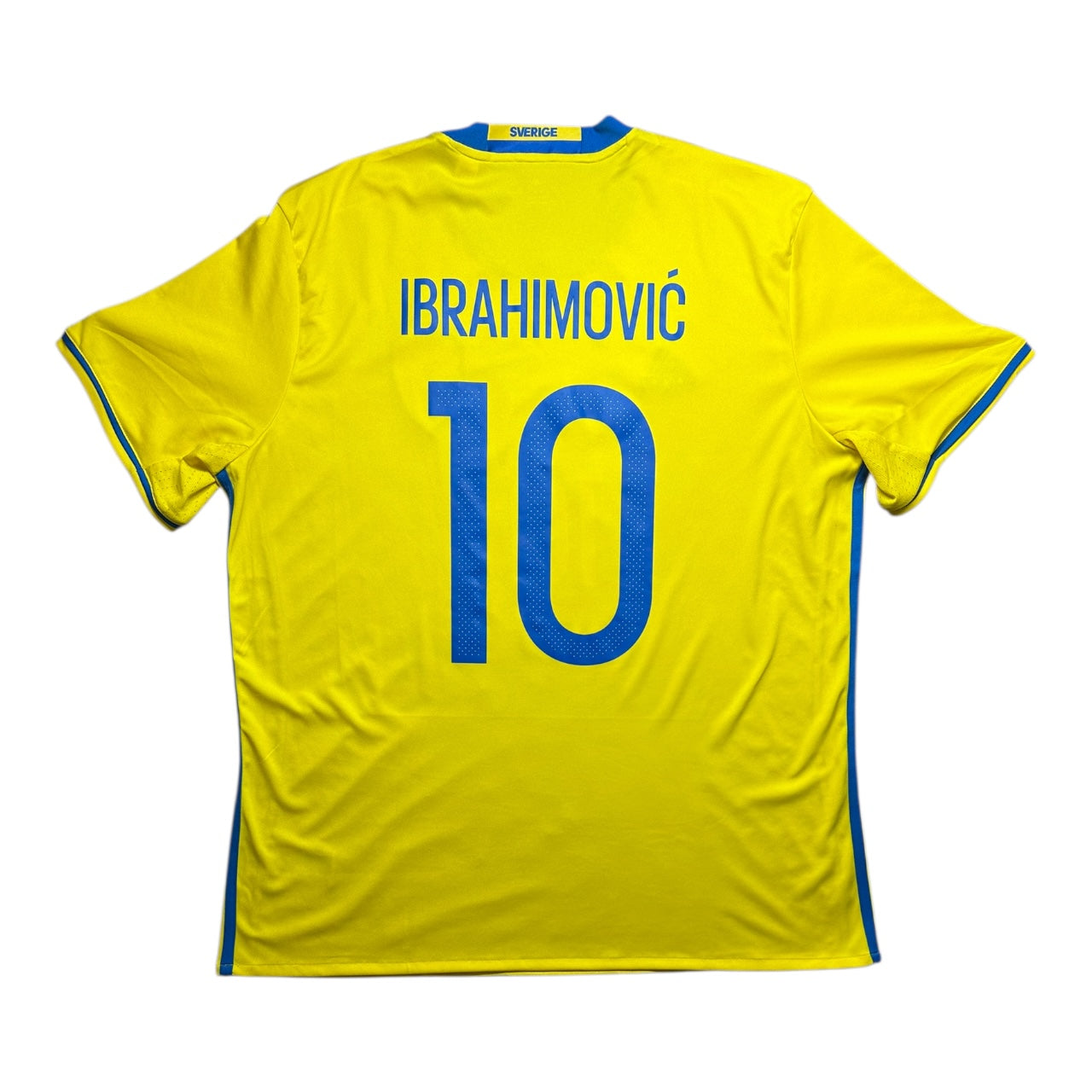 Sweden Football Shirt 2016/2017 Home Ibrahimovic 10 (XL)