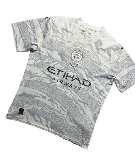 Manchester City Football Shirt Fourth 2023/2024 ‘Day of the Dragon’ J.Alvarez 19 (M)