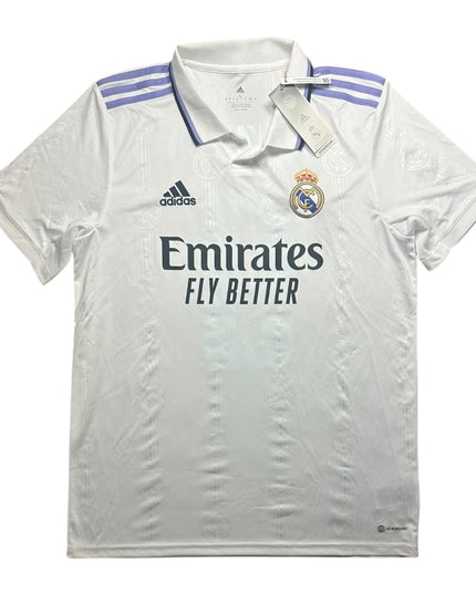 Real Madrid Football Shirt 2022/2023 Home Benzema 9 BNWT (L)