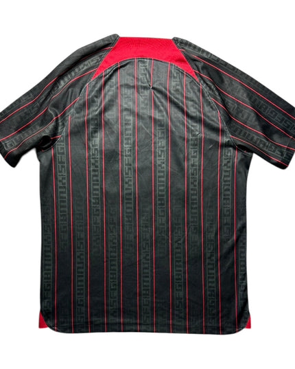 Liverpool Football Shirt LeBron Stadium Shirt (L)