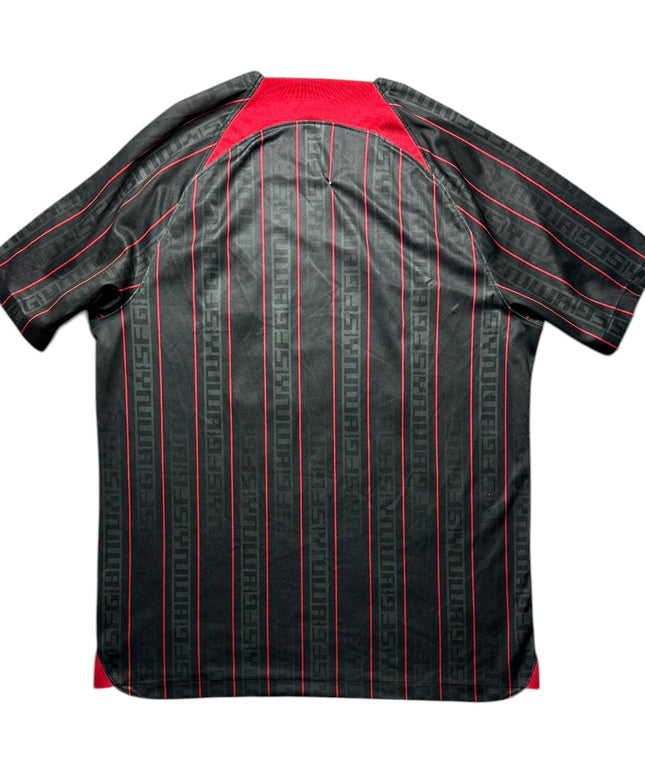 Liverpool Football Shirt LeBron Stadium Shirt (L)