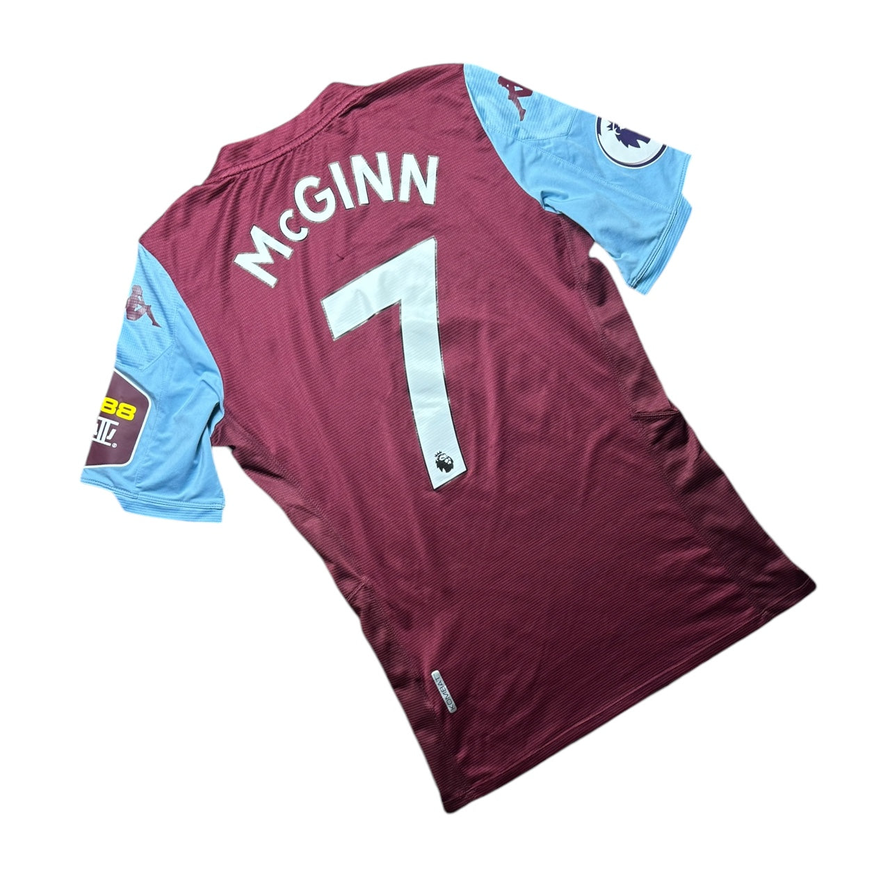 Aston Villa Football Shirt 2019/2020 McGinn 7 (S)