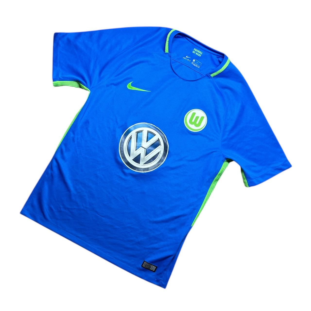 Wolfsburg Football Shirt 2017/2018 Away (M)