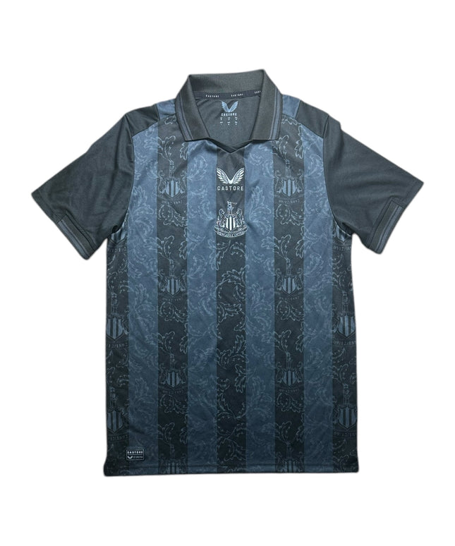 Newcastle Football Shirt 2022/2023 Anniversary Shirt (M)