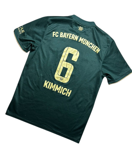 Bayern Munich Football Shirt 2021/2022 Oktoberfest Kimmich 6 (L)