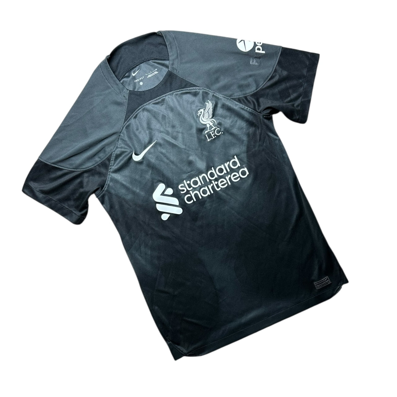 Liverpool Football Shirt 2022/2023 Goalkeeping (S)
