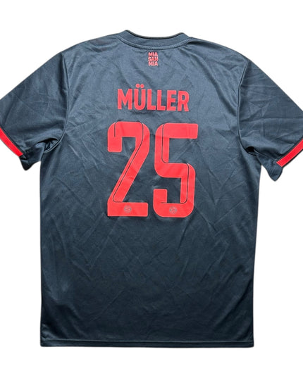 Bayern Munich Football Shirt Third 2022/2023 Muller 25 (L)