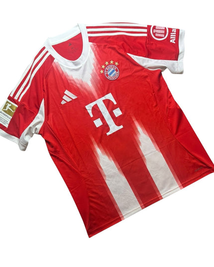 Bayern Munich Football Shirt Home 2025/2026 (XL)