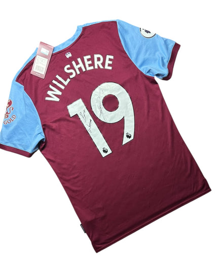 West Ham Football Shirt Home 2019/2020 Wilshere 19 BNWT Signed (M)