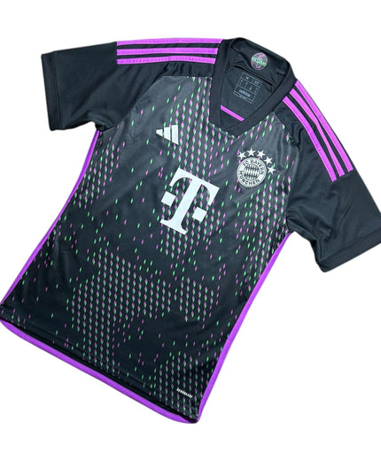 Bayern Munich Football Shirt 2023/2024 Away (M)