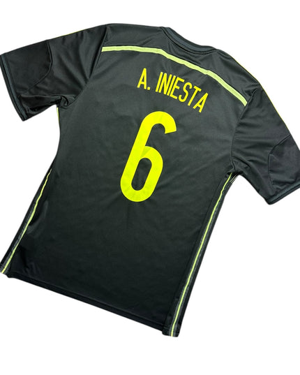 Spain Football Shirt 2013/2015 Away Iniesta 6 (L)