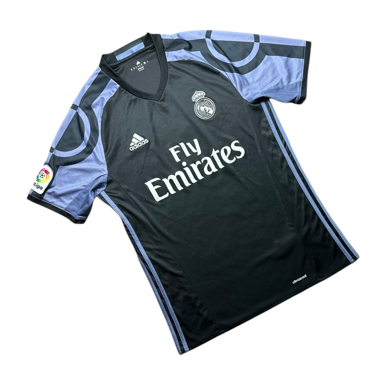 Real Madrid Football Shirt 2016/2017 Third (M)