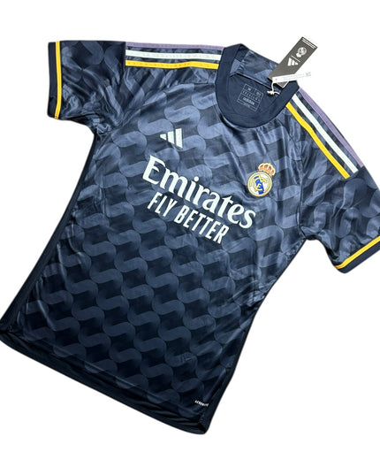 Real Madrid Football Shirt 2023/2024 Away BNWT (M)