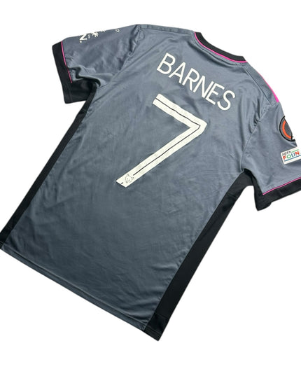 Leicester Football Shirt 2021/2022 Third Barnes 7 Europa League (M)