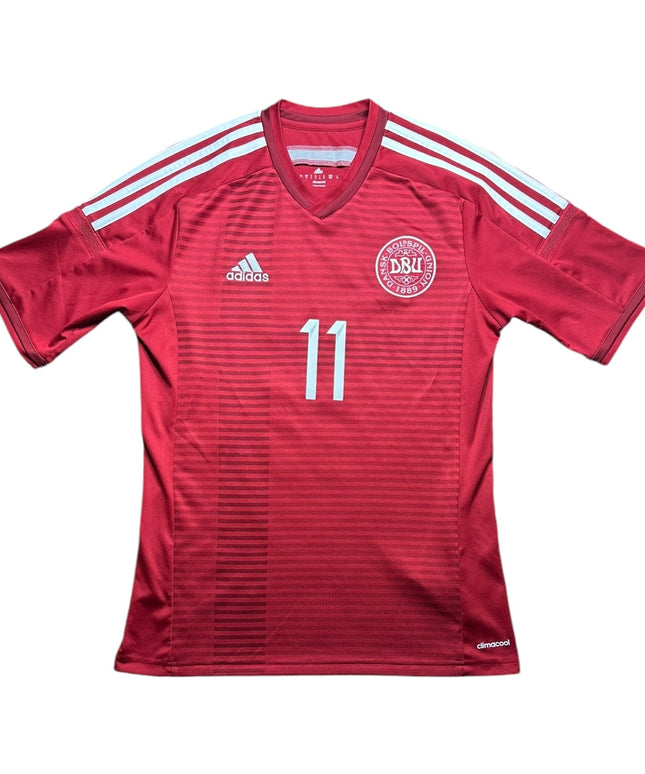 Denmark Football Shirt 2013/2015 Home Bendtner 11 (S)
