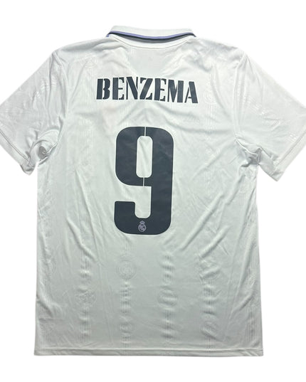 Real Madrid Football Shirt 2022/2023 Home Benzema 9 BNWT (L)