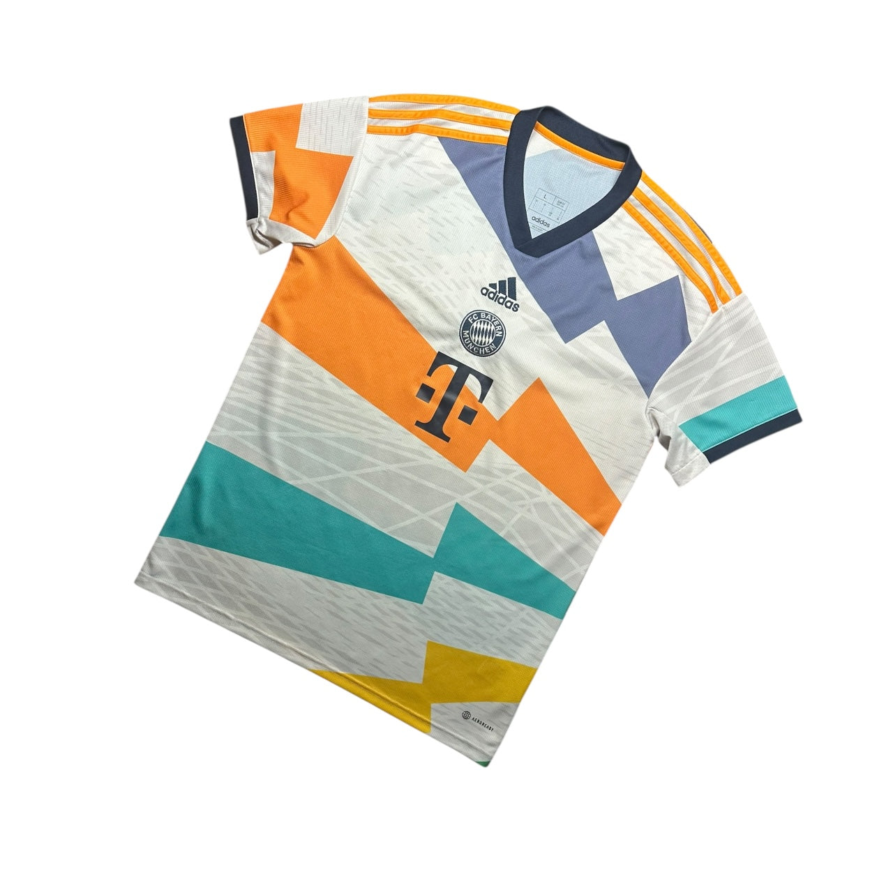 Bayern Munich Football Shirt Fourth 2022/2023 ‘50th Anniversary’ (L)