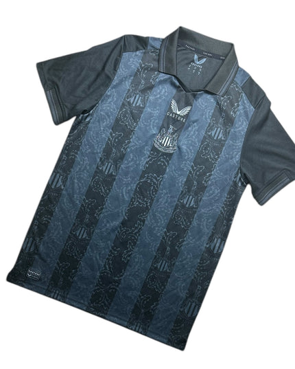 Newcastle Football Shirt 2022/2023 Anniversary Shirt (M)