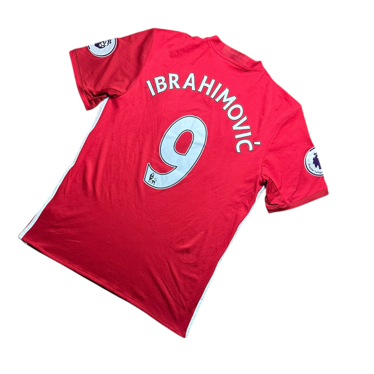 Manchester United Football Shirt 2016/2017 Home Ibrahimovic 9 (M)