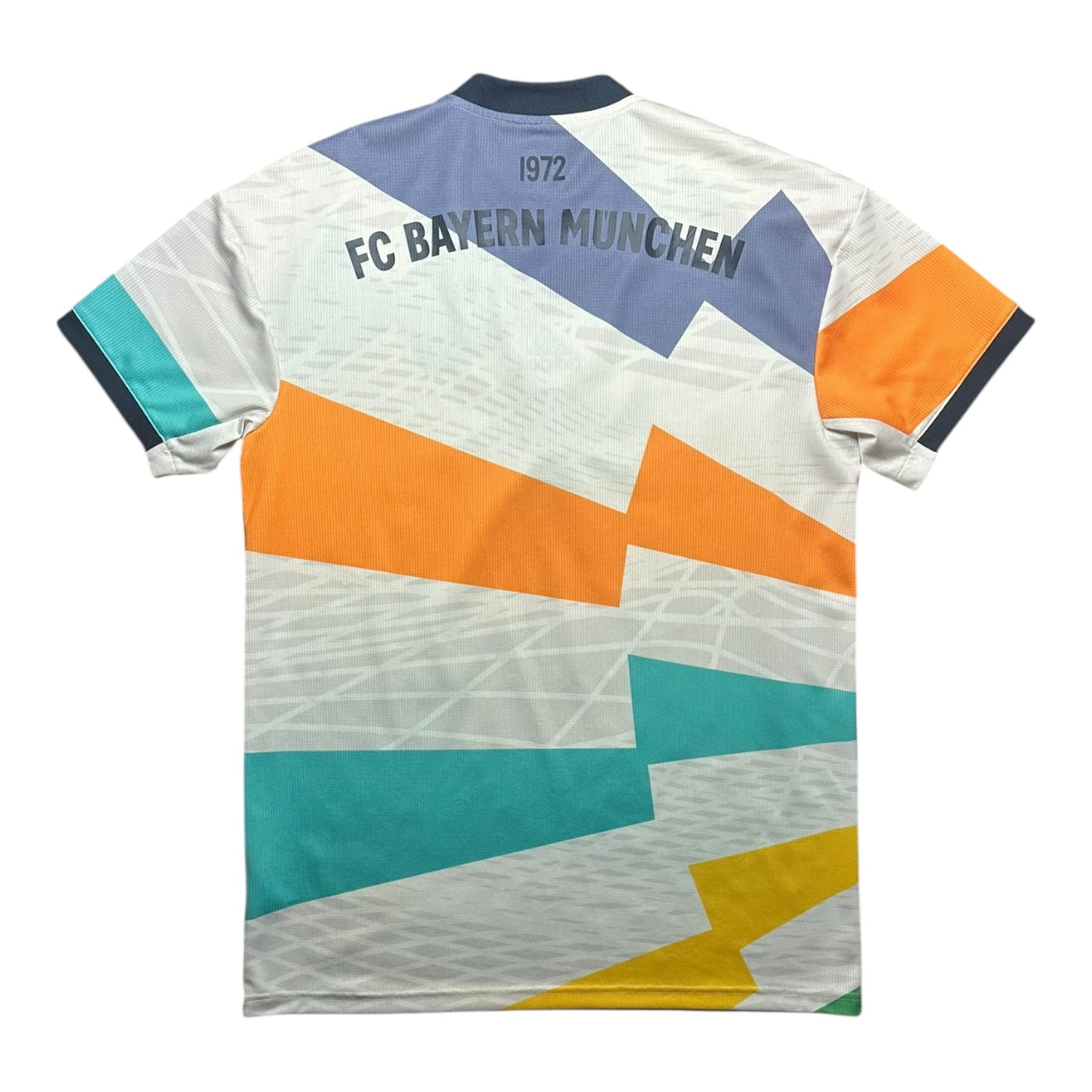 Bayern Munich Football Shirt Fourth 2022/2023 ‘50th Anniversary’ (L)