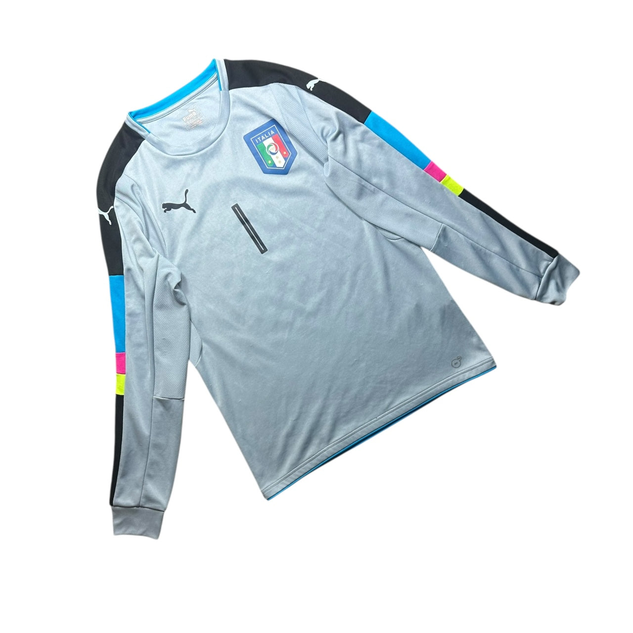 Italy Football Shirt 2016/2017 Goalkeeping Buffon 1 (M)