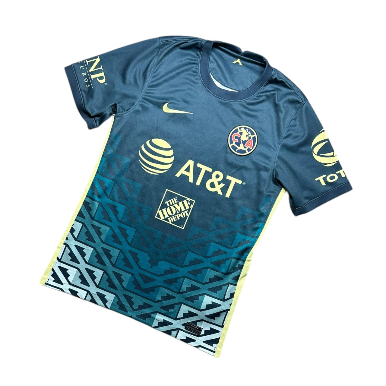 Club America Football Shirt 2021/2022 Away (S)