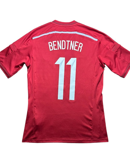 Denmark Football Shirt 2013/2015 Home Bendtner 11 (S)