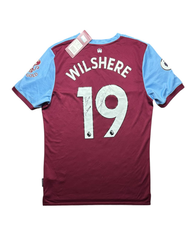 West Ham Football Shirt Home 2019/2020 Wilshere 19 BNWT Signed (M)