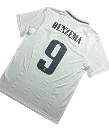 Real Madrid Football Shirt 2022/2023 Home Benzema 9 BNWT (L)