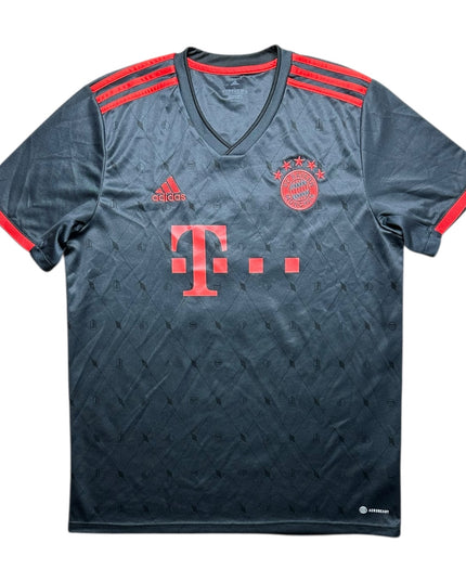 Bayern Munich Football Shirt Third 2022/2023 Muller 25 (L)