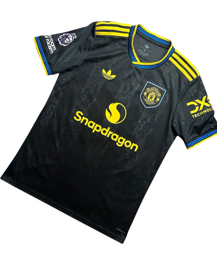 Manchester United Football Shirt Third 2025/2026 Cunha 10 (M)