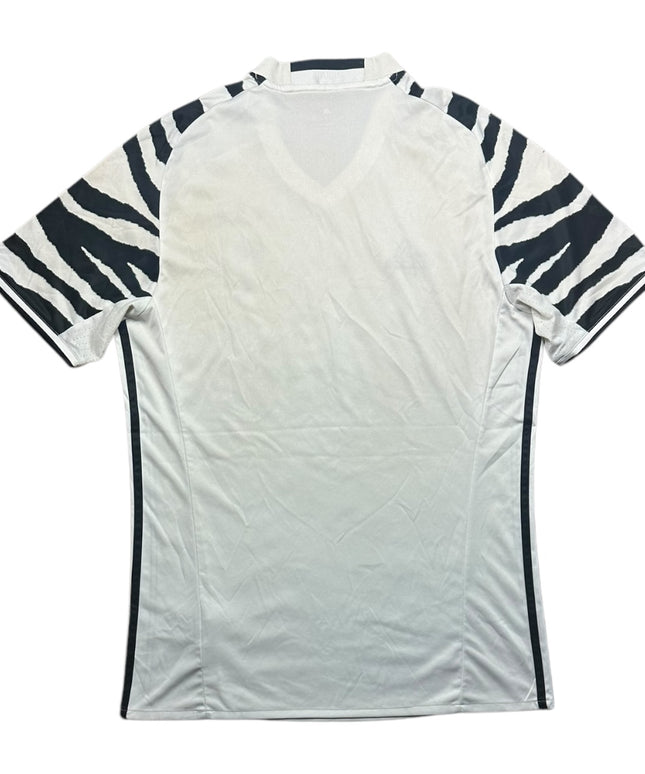 Juventus Football Shirt 2016/2017 Third (M)