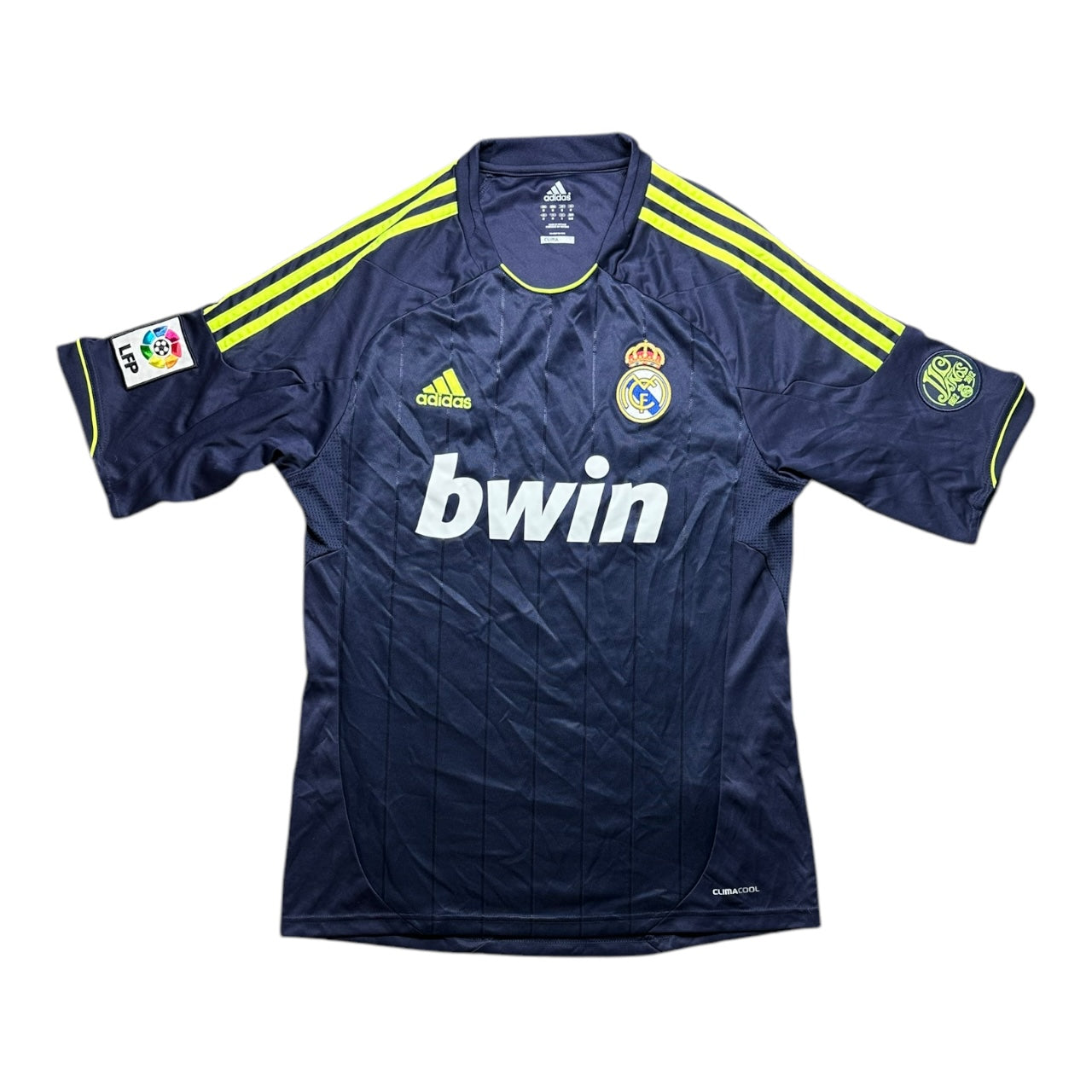 Real Madrid Football Shirt 2012/2013 Away (M)