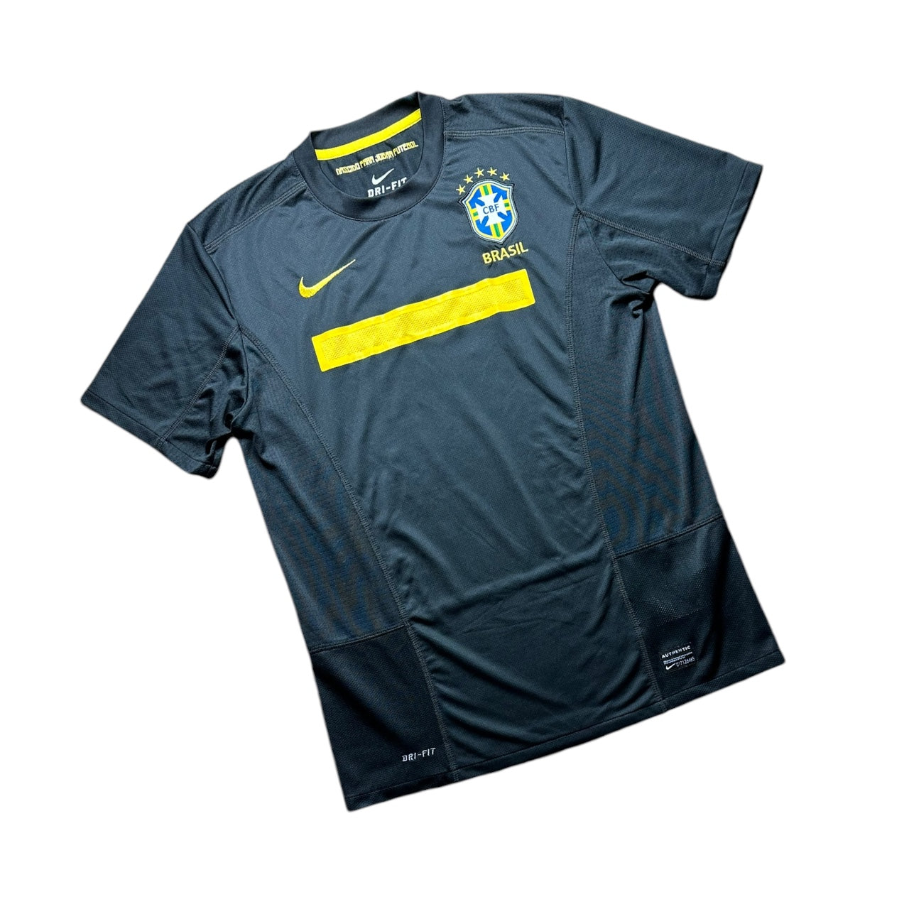 Brazil Football Shirt 2011/2012 Goalkeeping (M)