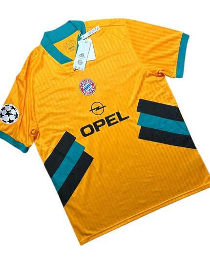 Bayern Munich Football Shirt 2022/2023 ‘Icon’ Shirt Kane 9 UCL (M)