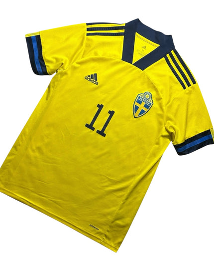 Sweden Football Shirt Home 2020/2021 Isak 11 (M)
