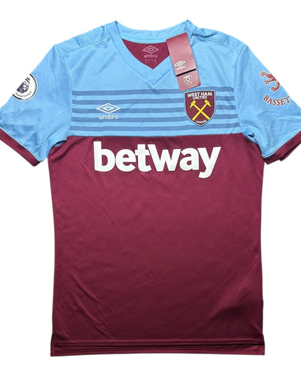 West Ham Football Shirt Home 2019/2020 Wilshere 19 BNWT Signed (M)