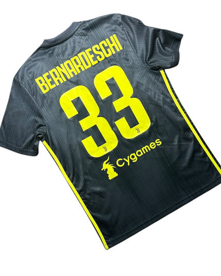 Juventus Football Shirt Third 2018/2019 Bernardeschi 33 (M)