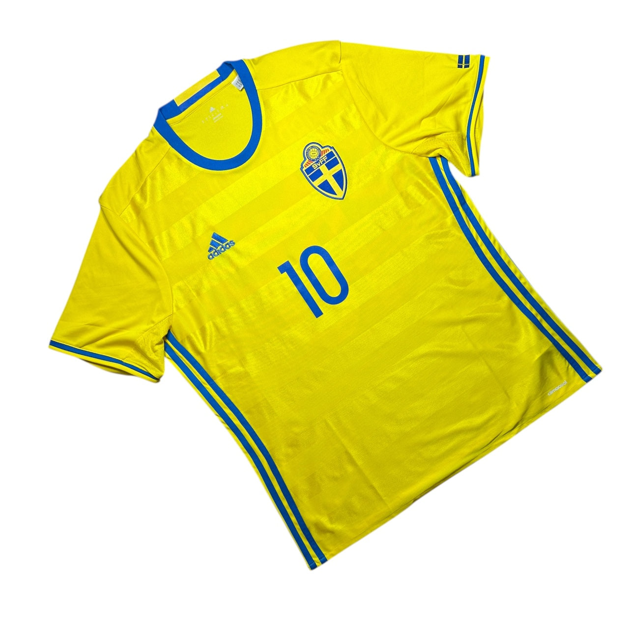 Sweden Football Shirt 2016/2017 Home Ibrahimovic 10 (XL)