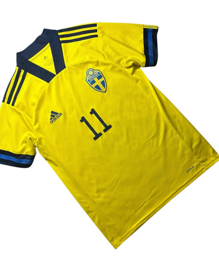 Sweden Football Shirt Home 2020/2021 Isak 11 (M)